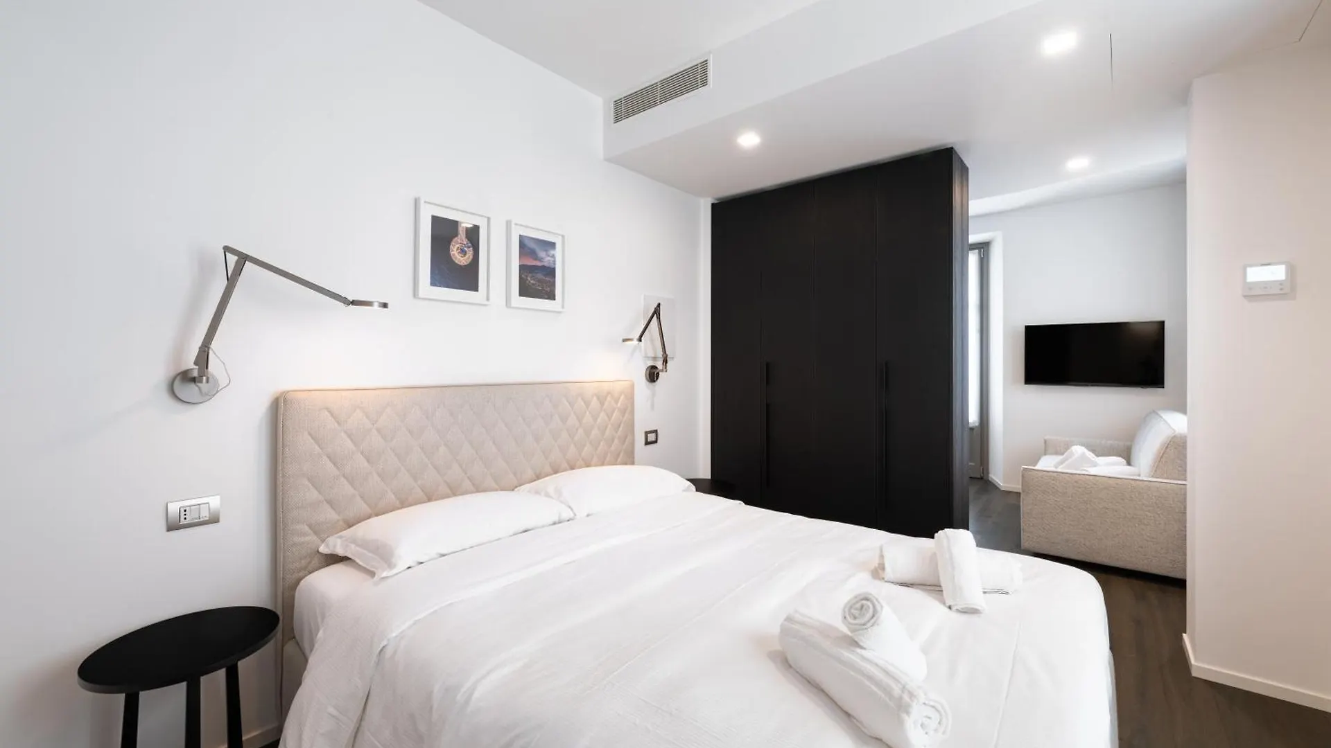 Palazzo La Cortesella - Modern Design & Central Location Como 0*,
