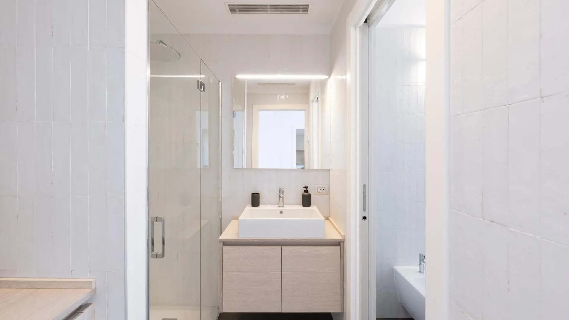 Palazzo La Cortesella - Modern Design & Central Location Como 0*,