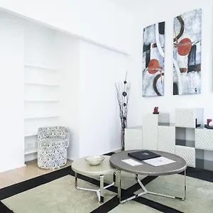 Apartamento Charming Near Duomo, Milán