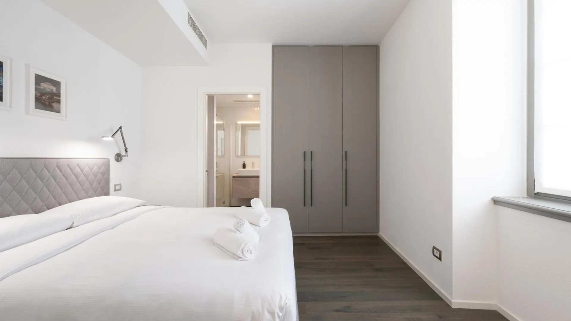 Palazzo La Cortesella - Modern Design & Central Location Como Italy