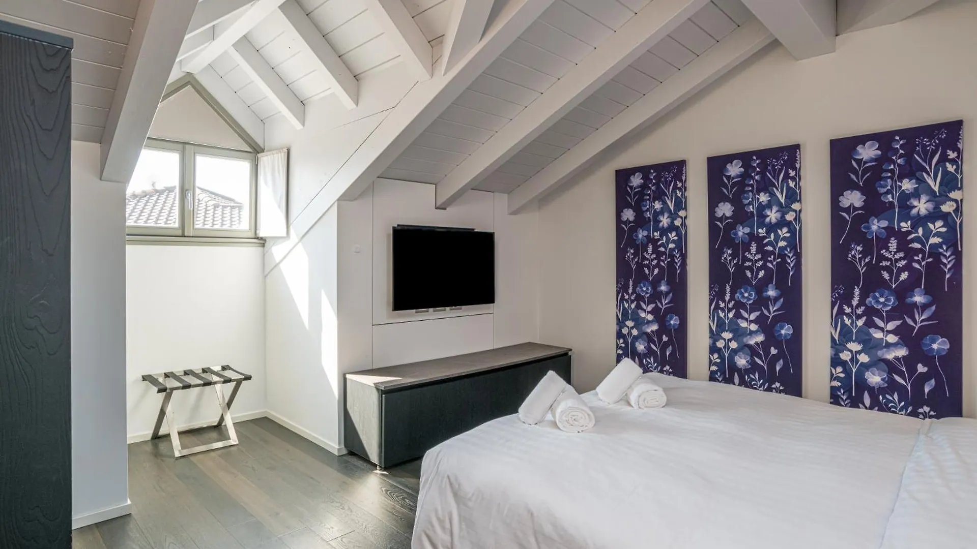 شقة Palazzo La Cortesella - Modern Design & Central Location كومو إيطاليا