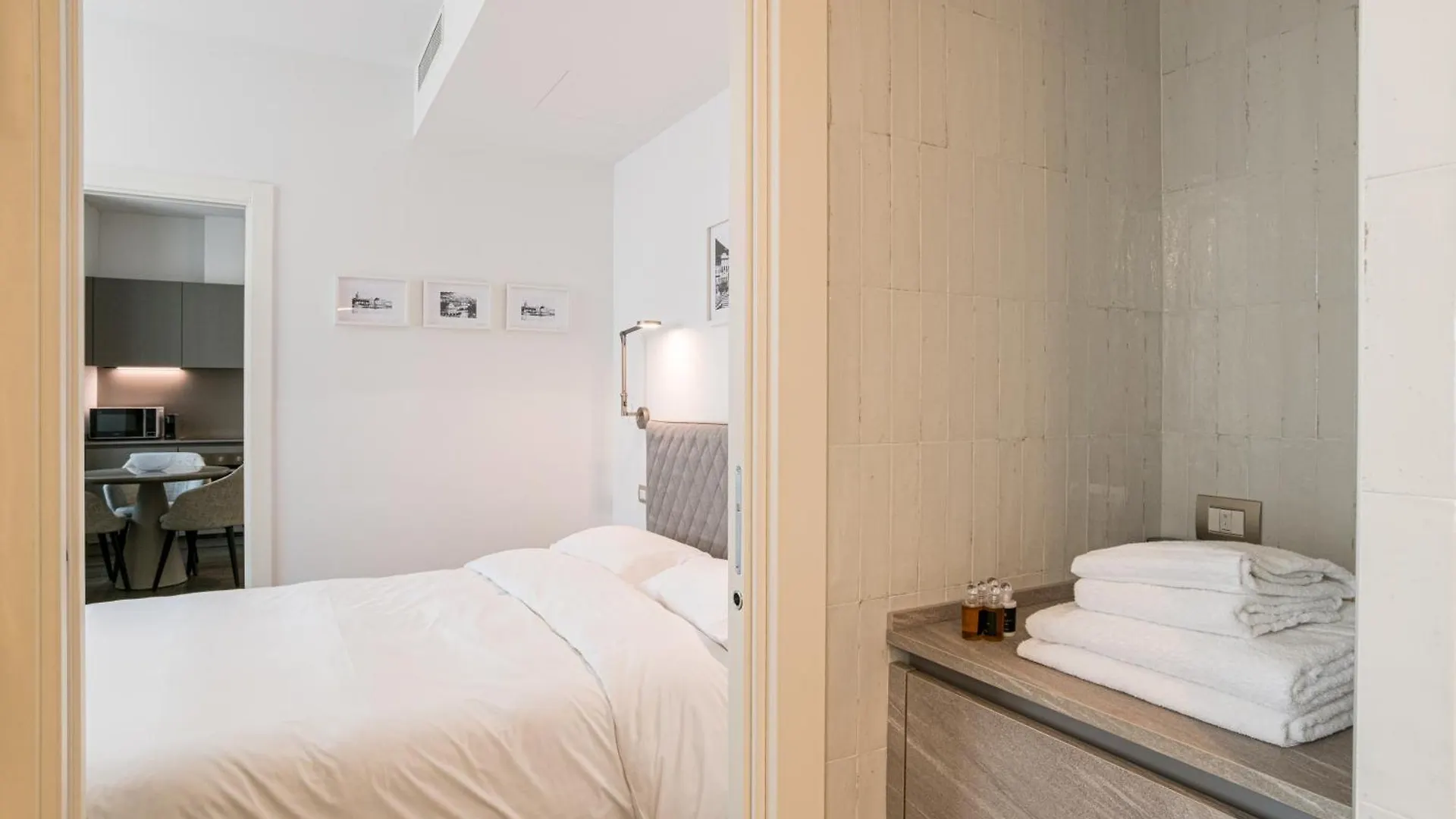 Palazzo La Cortesella - Modern Design & Central Location كومو 0*,