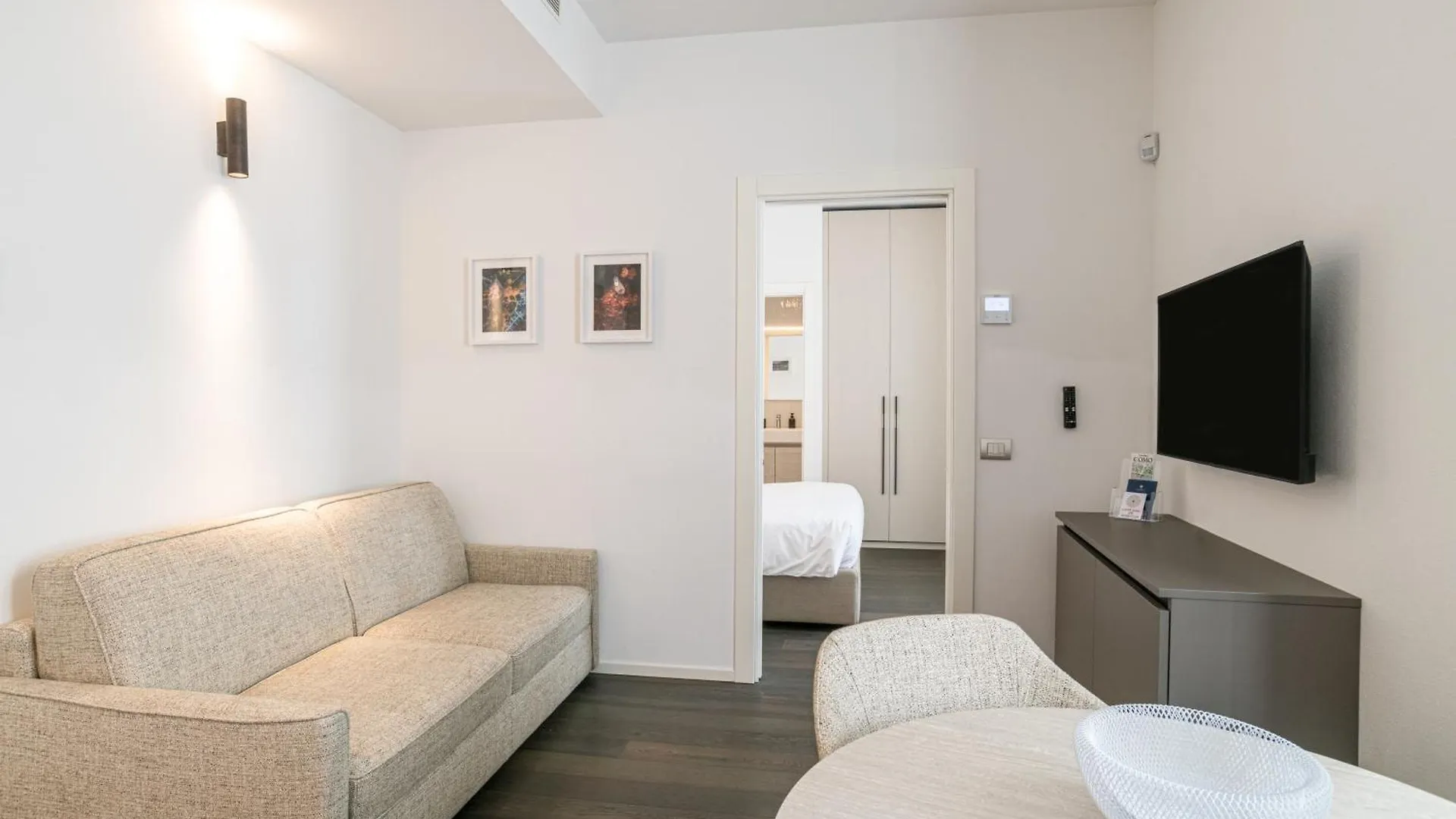 شقة Palazzo La Cortesella - Modern Design & Central Location كومو