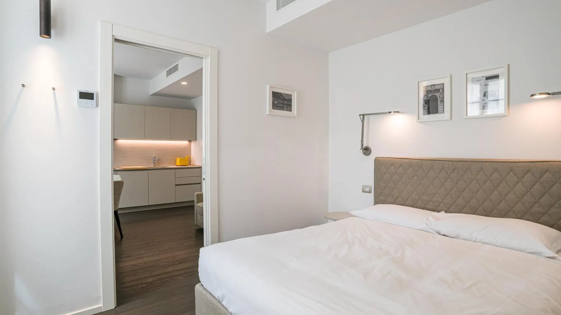 Palazzo La Cortesella - Modern Design & Central Location كومو