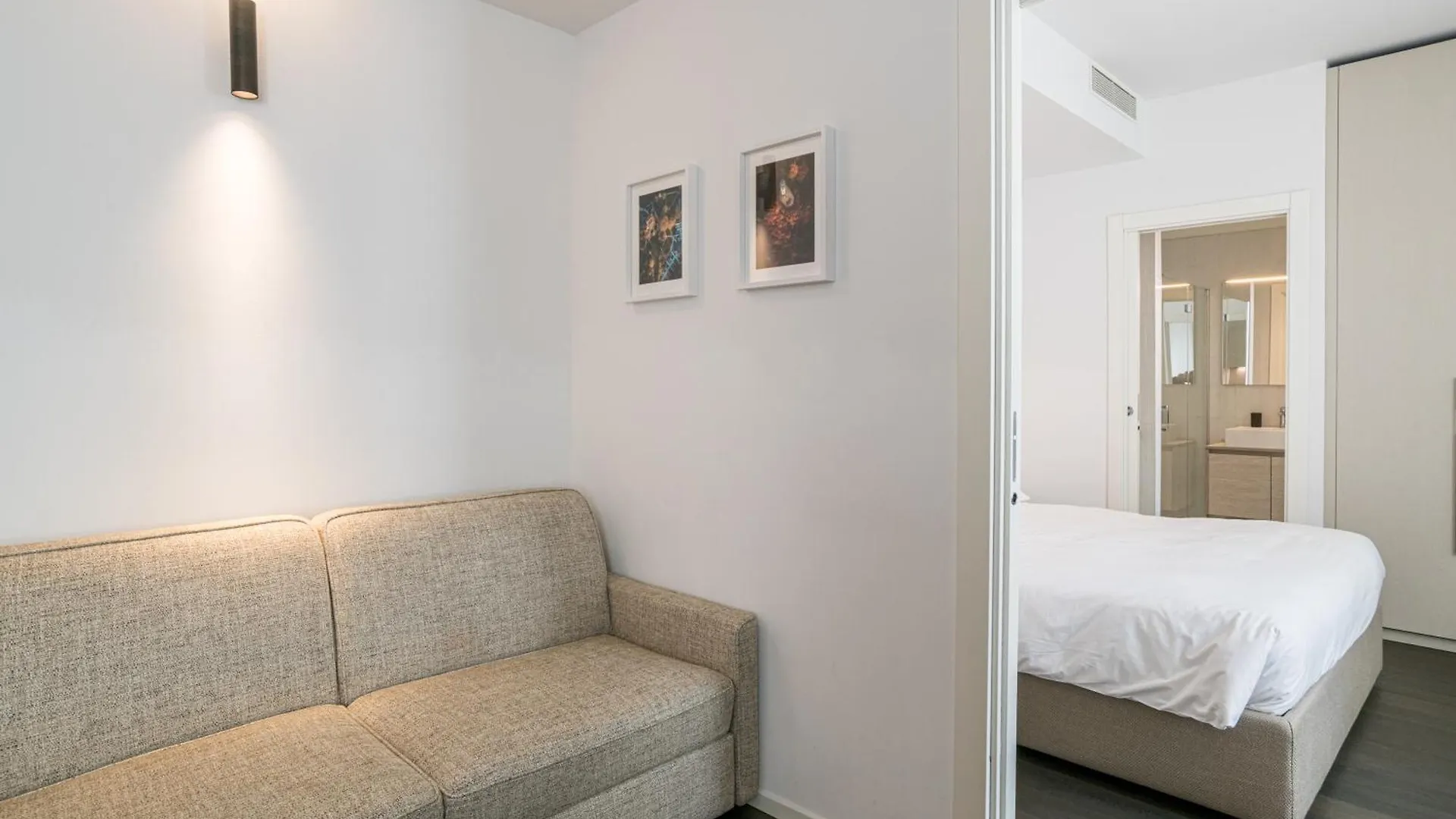Palazzo La Cortesella - Modern Design & Central Location كومو