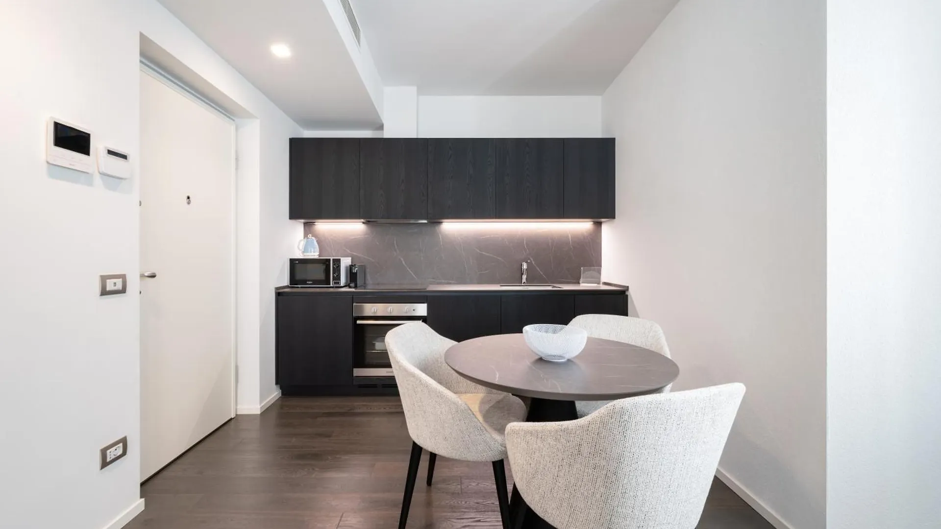 Appartement Palazzo La Cortesella - Modern Design & Central Location Côme