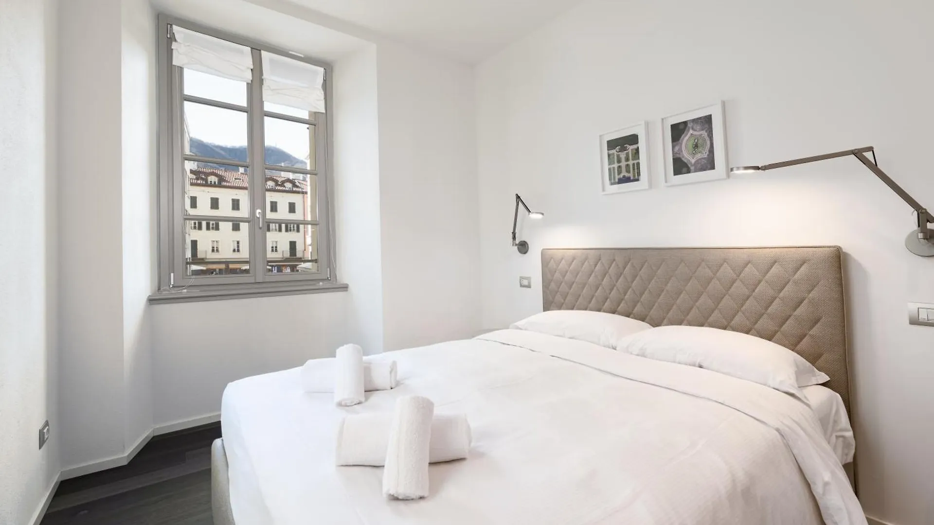 Palazzo La Cortesella - Modern Design & Central Location Como