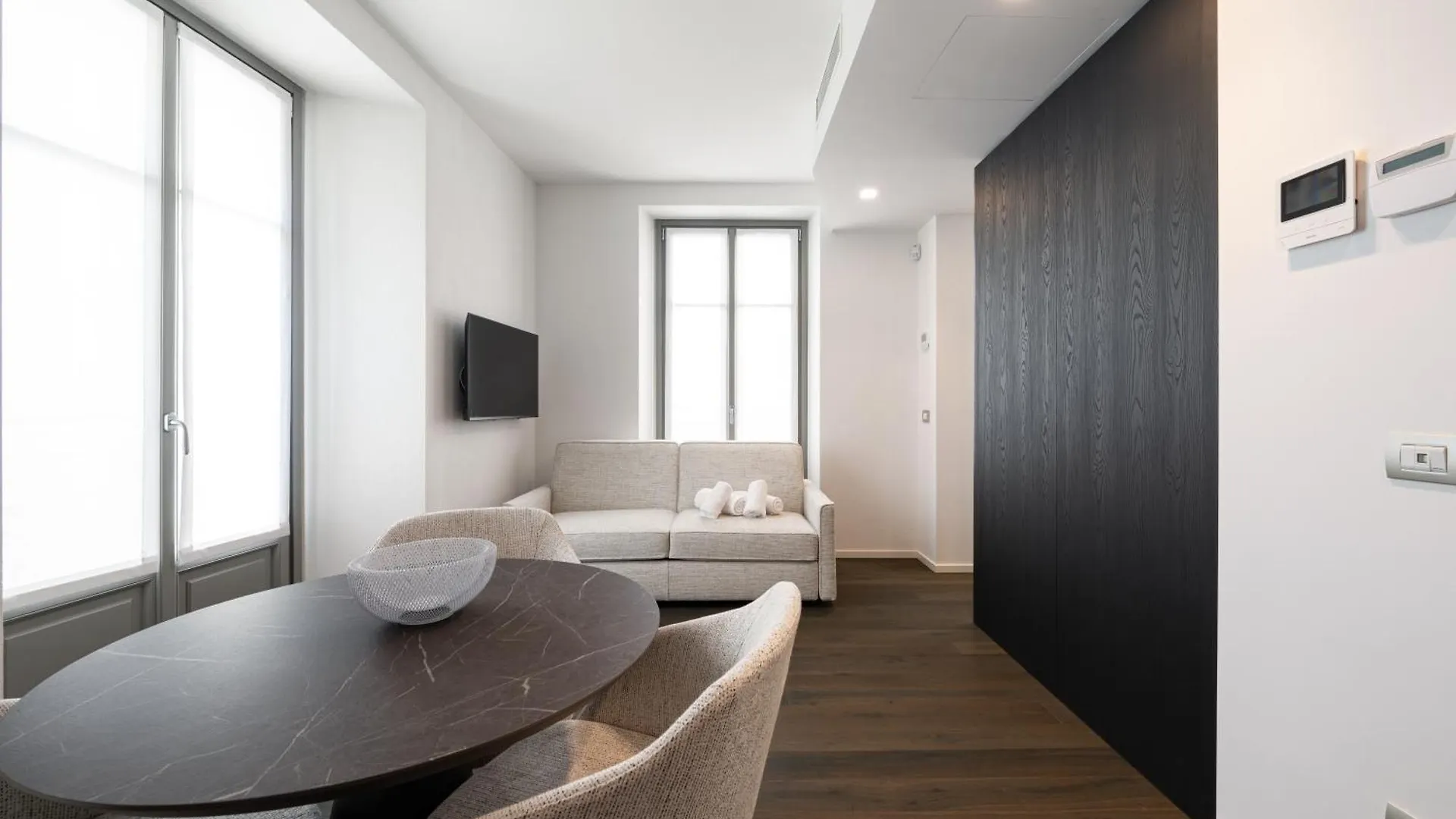 Palazzo La Cortesella - Modern Design & Central Location Como 0*,  Italy